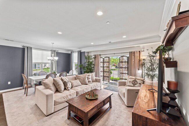 Building Photo - 818 Center Meadow Ln