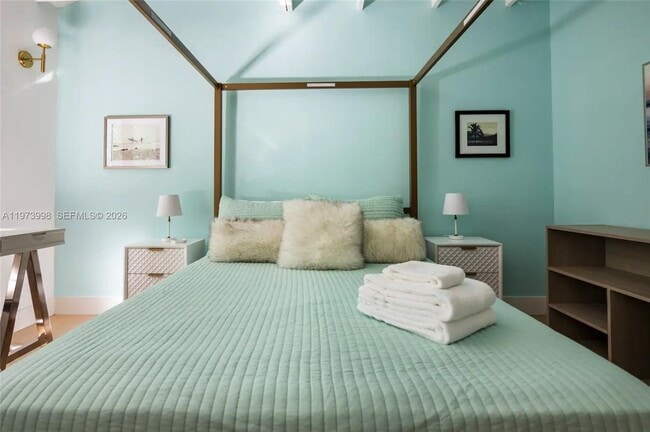 Building Photo - 524 Oleander Dr