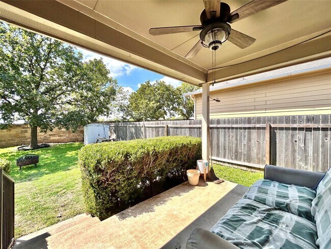 Building Photo - 2707 Amberglow Ct