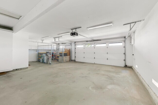 Building Photo - 45455 Crow Cir