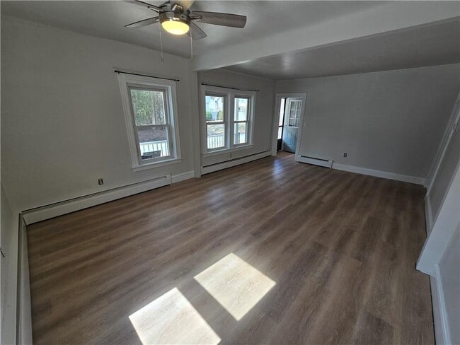 Building Photo - 1019 Victory Hwy