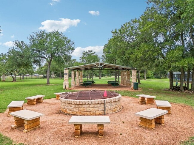 Building Photo - 4405 S Summercrest Loop