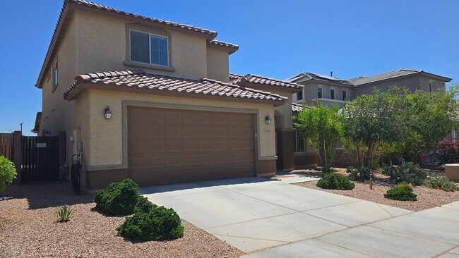 Building Photo - Private Pool in excellent newer neighborhood!