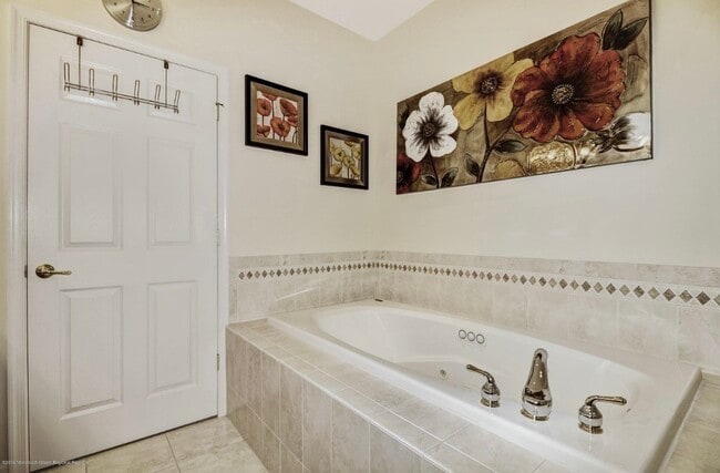 Building Photo - 22 Cooper Ave