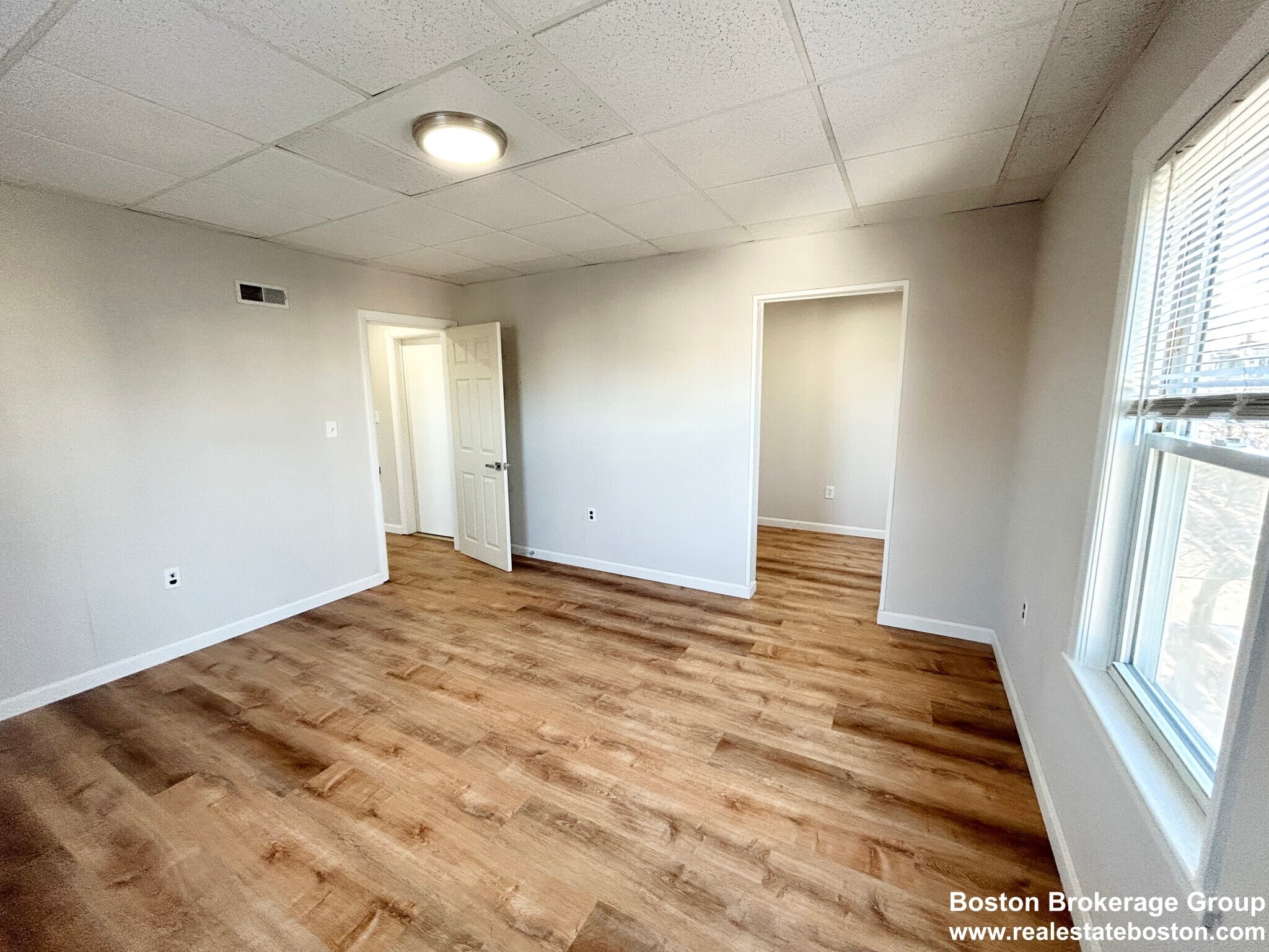 Building Photo - 22 Buttonwood St