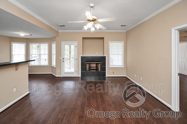 Building Photo - 5561 Heatherbrae Ln