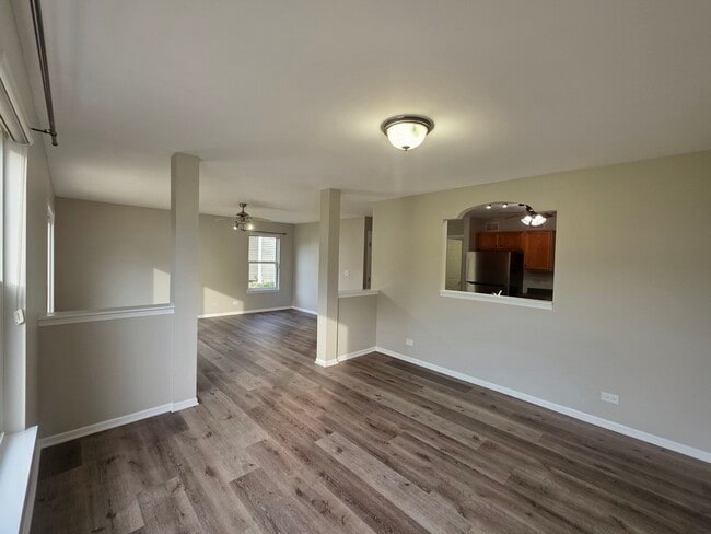 Building Photo - 675 Fieldcrest Dr