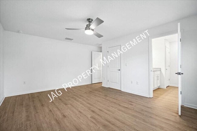 Building Photo - 1191 Valencia St SE