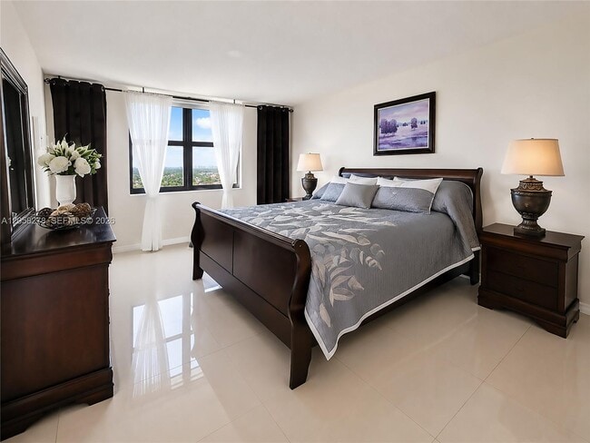 Building Photo - 2401 S Ocean Dr