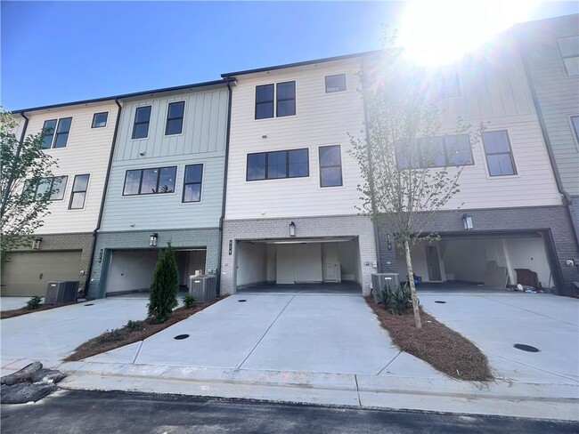Building Photo - 428 N Park