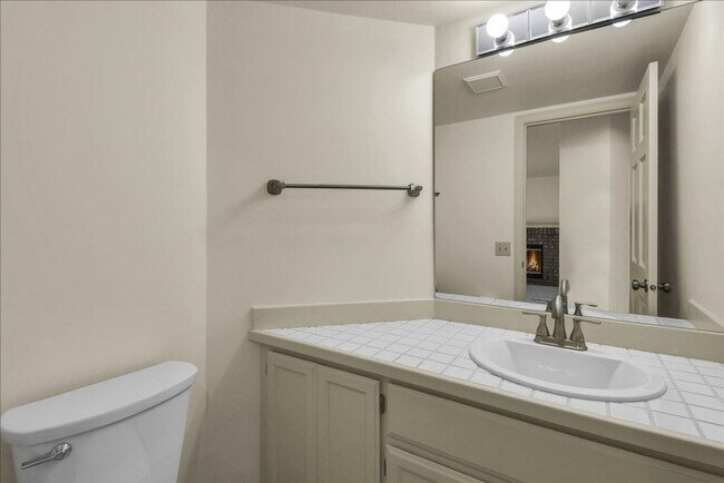 Building Photo - 4Bd/2.5Ba Mill Creek House