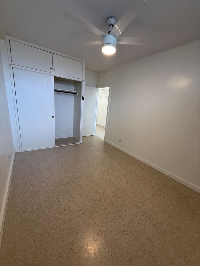 Building Photo - 1808 Liliha St