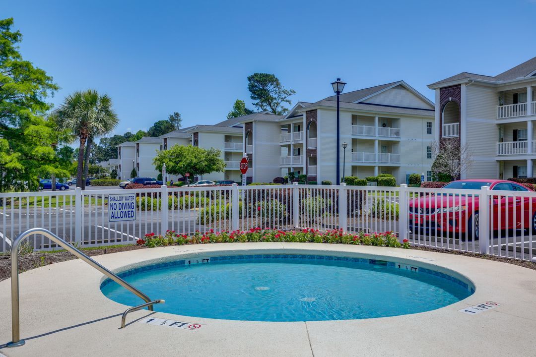 Building Photo - 1278 River Oaks Dr