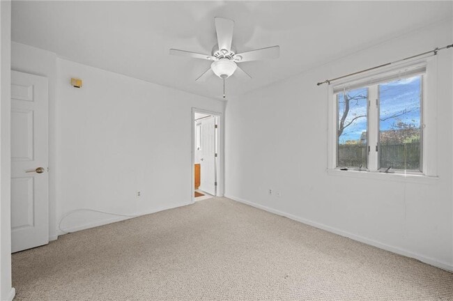 Building Photo - 18 Chapel St