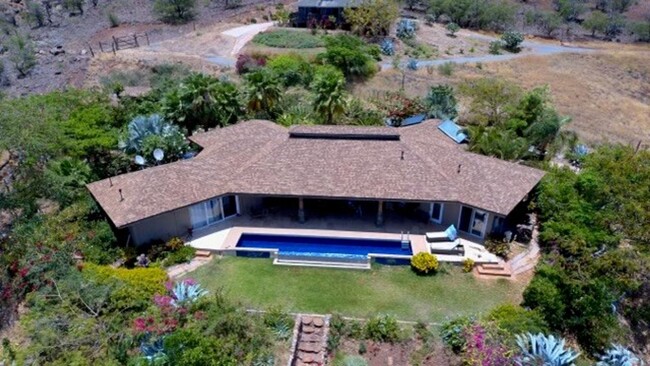 Primary Photo - Molokai long term retreat 5 bedroom 3 bath