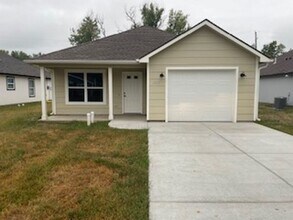 Building Photo - Italian Estates Property Management