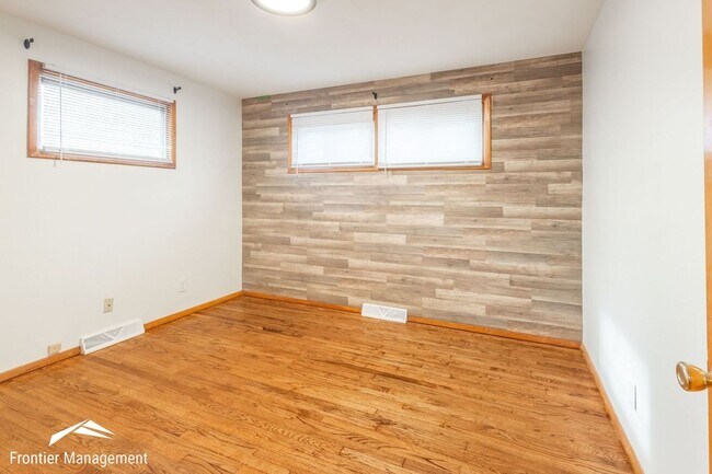 Building Photo - 1112 Woodland St