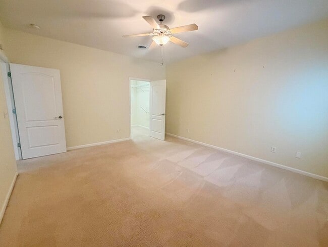 Building Photo - 5644 Mountain Oaks Ln