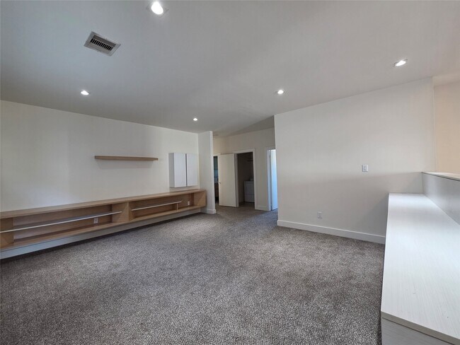 Building Photo - 5403 Tocayo Pl