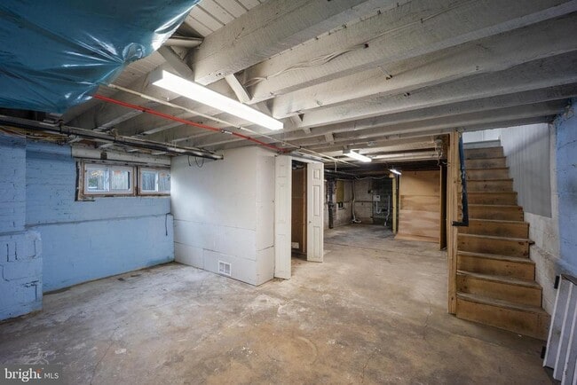 Building Photo - 4600 Highland Ave