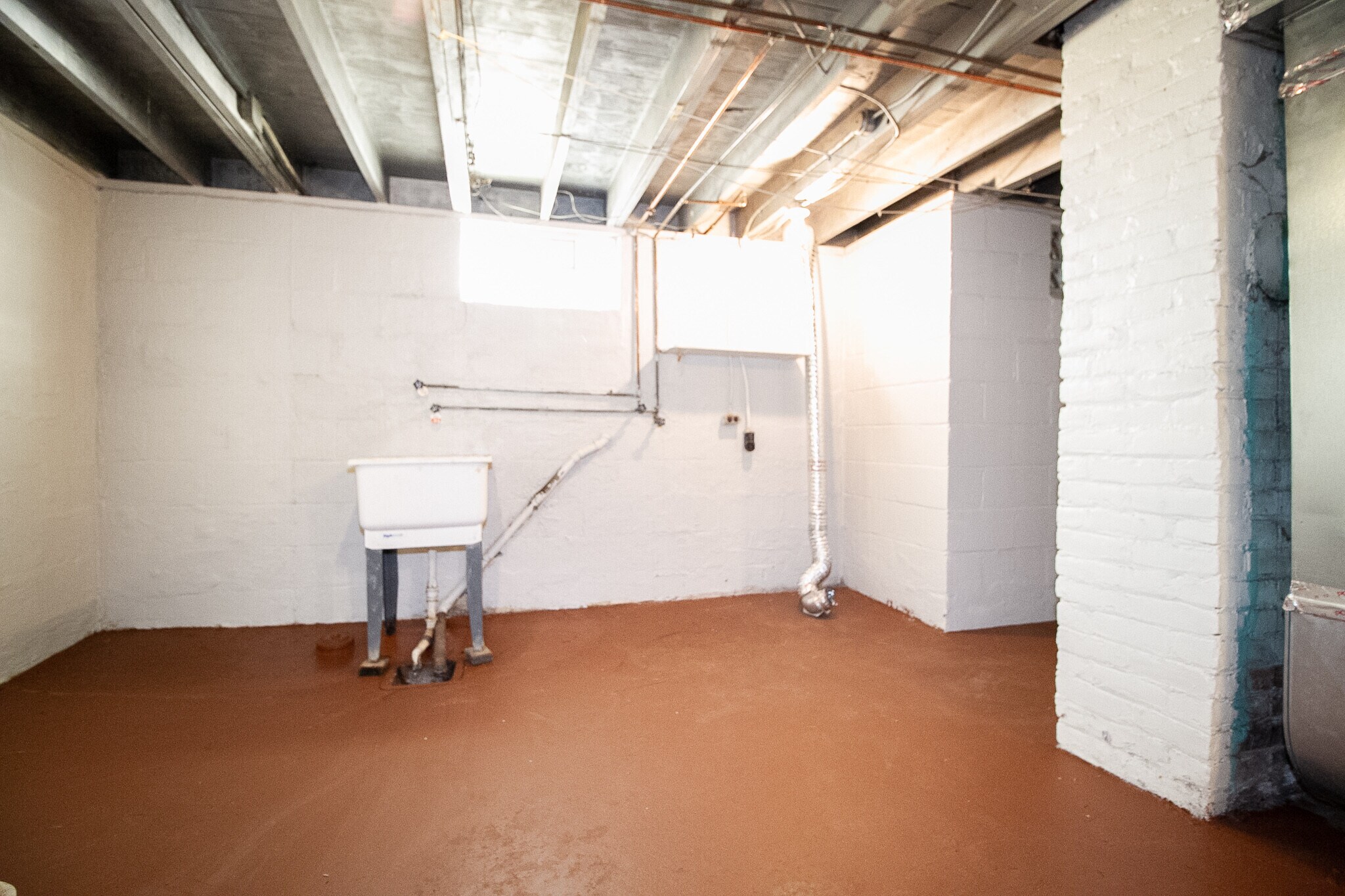 Building Photo - 423 W Capistrano Ave