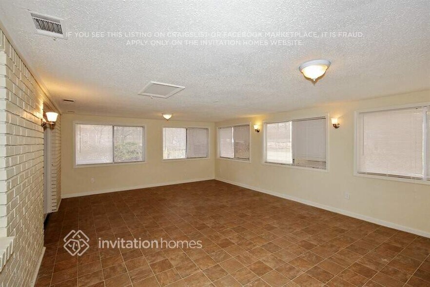 Building Photo - 3572 Vicki Ln