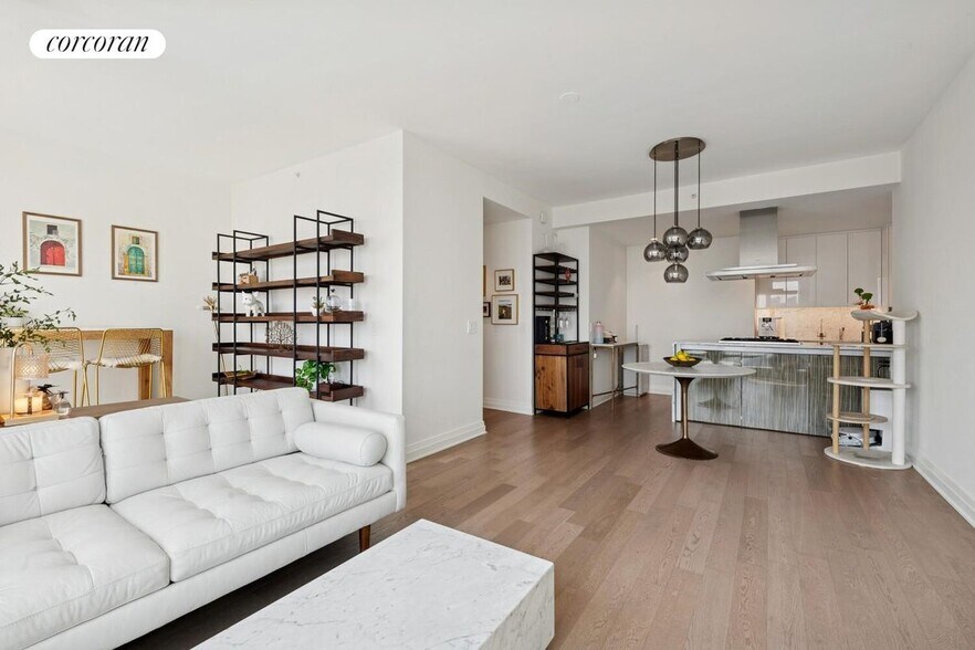 Building Photo - 460 W 42nd St