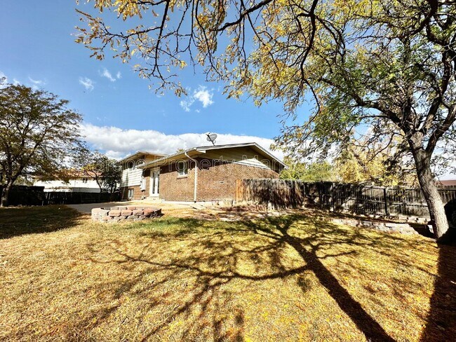 Building Photo - 1762 Ura Ln