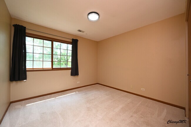 Building Photo - 340 Woodridge Cir