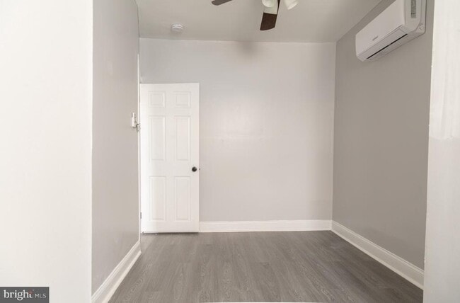 Building Photo - 1542 S 57th St