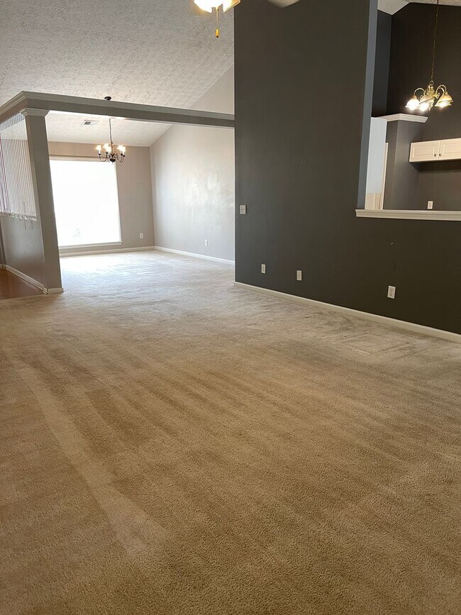 Building Photo - Ranch on full basement