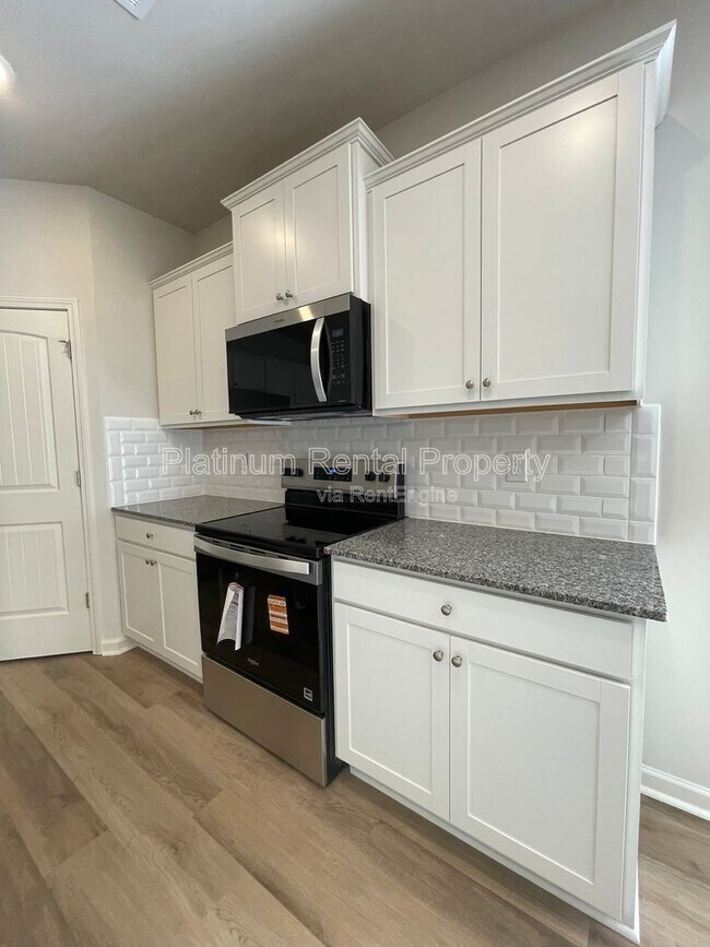 Building Photo - 56 Rustin Rdg