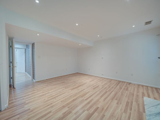 Building Photo - 3019 Spice Bush Rd