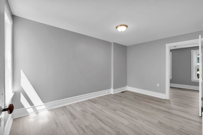 Building Photo - Charming 2-Bedroom Home with Private Backyard in Allentown