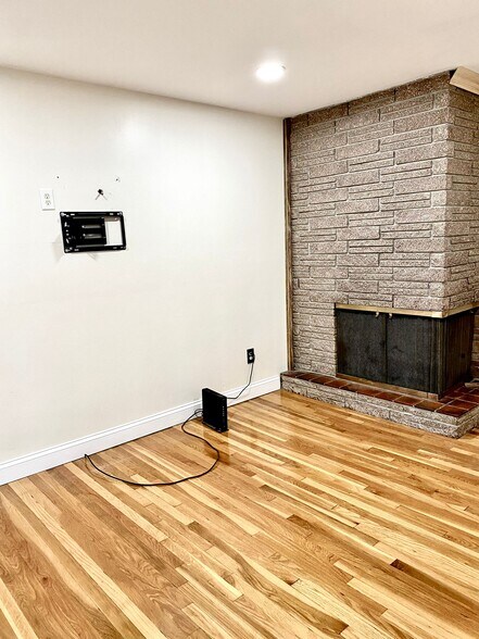 Building Photo - 4505 Shenandoah Ave