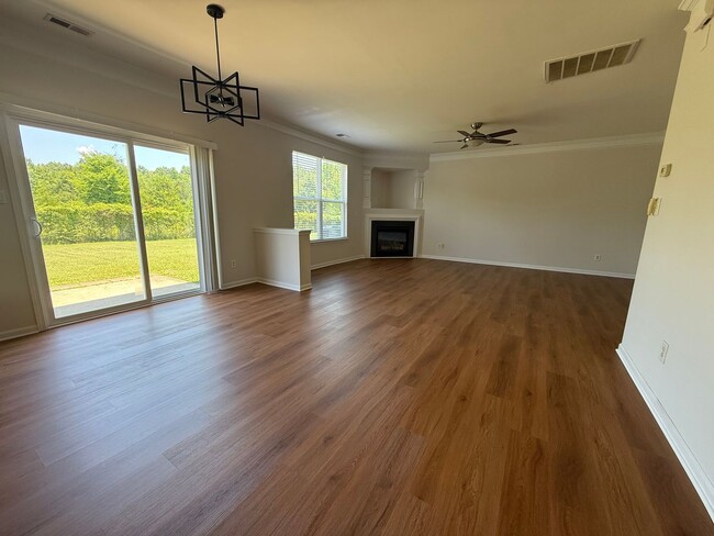 Building Photo - 4BR/2.5 BA Home in Monroe