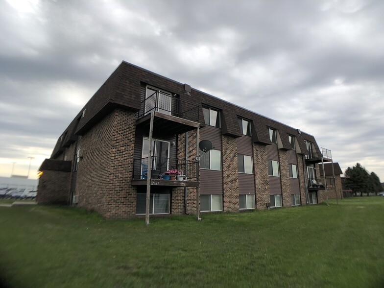 Building Photo - 2605 S 17th St