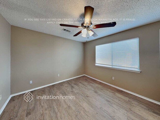 Building Photo - 3823 Branch Hollow Cir