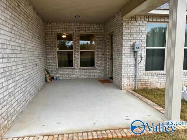 Building Photo - 136 Gardencove Cir