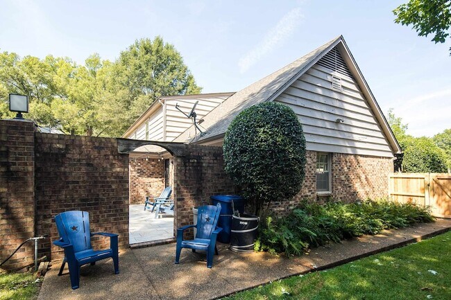 Building Photo - 7691 McHenry Cir N