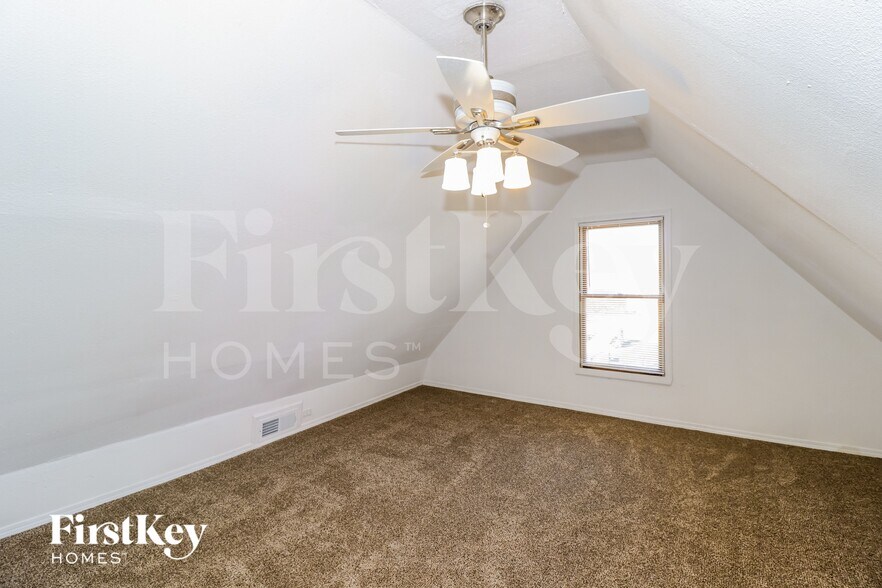 Building Photo - 7353 Kevinridge Cove W