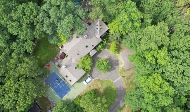 Building Photo - 142-170 Seventy Acre Rd