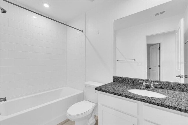 Building Photo - 1160 Lakeshore Breeze Pl