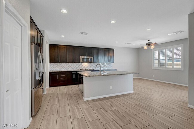 Building Photo - 5424 Kamilla Raen St