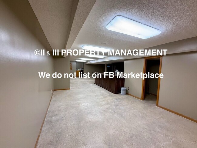 Building Photo - 9103 W 131st Pl