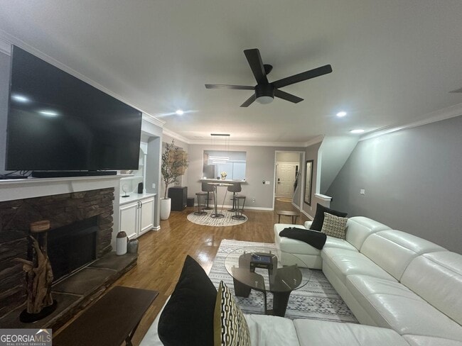 Building Photo - 2011 Appaloosa Mill Cir NE
