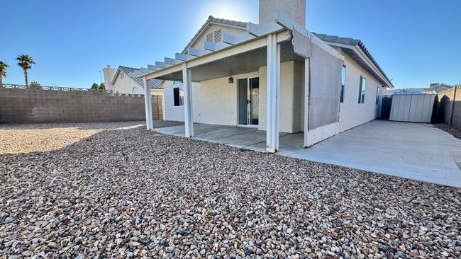 Building Photo - Beautiful Single Story Home Ready for Immediate Move-In