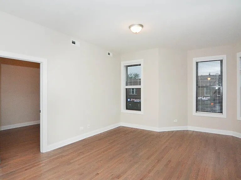 Building Photo - 3409 W Fullerton Ave