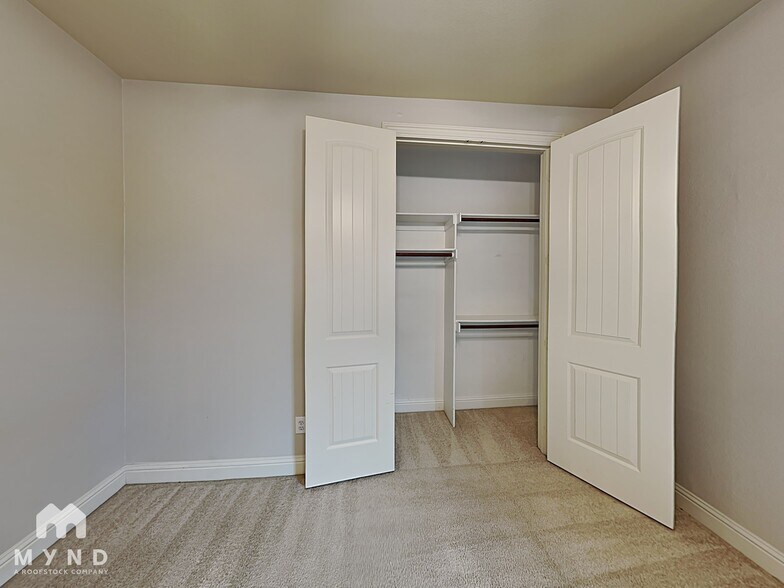Building Photo - 2204 Apollonia Ln