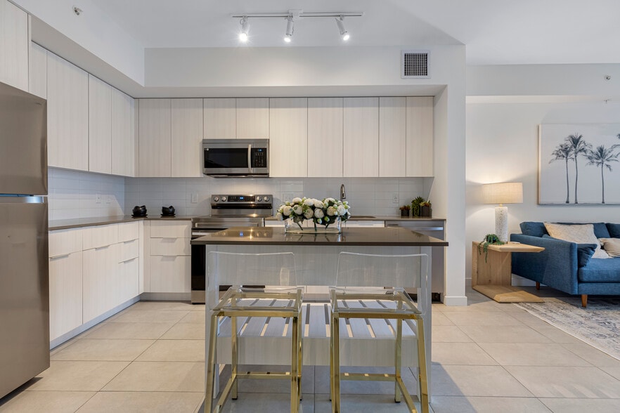 Building Photo - The Grand